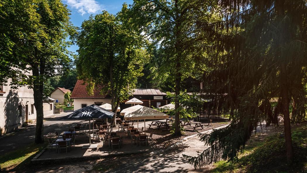 Rekreacni Areal Prihrazy Hotel Zdar  Екстериор снимка