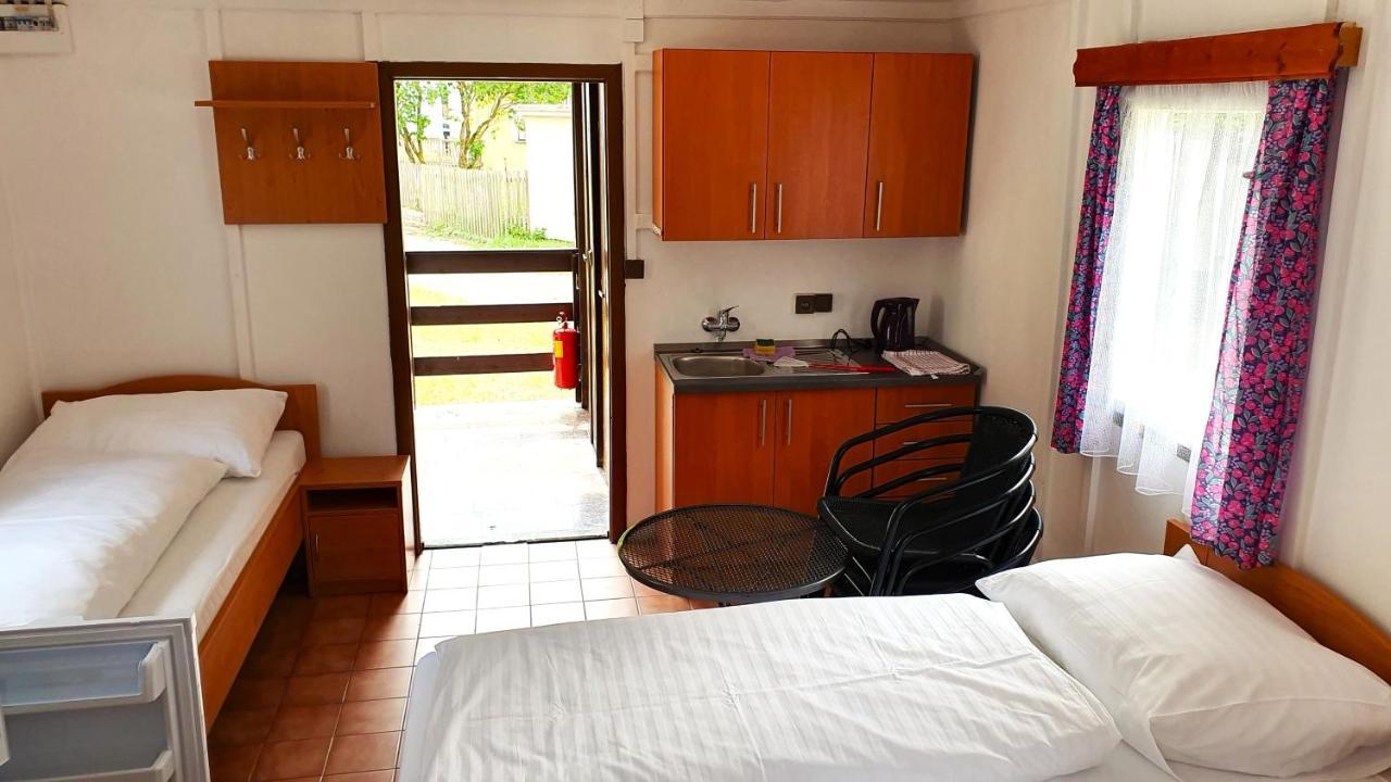 Rekreacni Areal Prihrazy Hotel Zdar  Екстериор снимка
